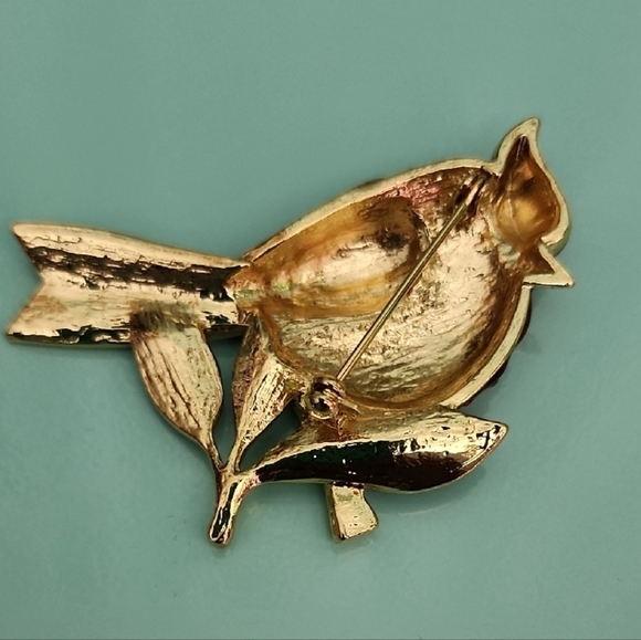 Red Cardinal Brooch - Picture 3 of 5